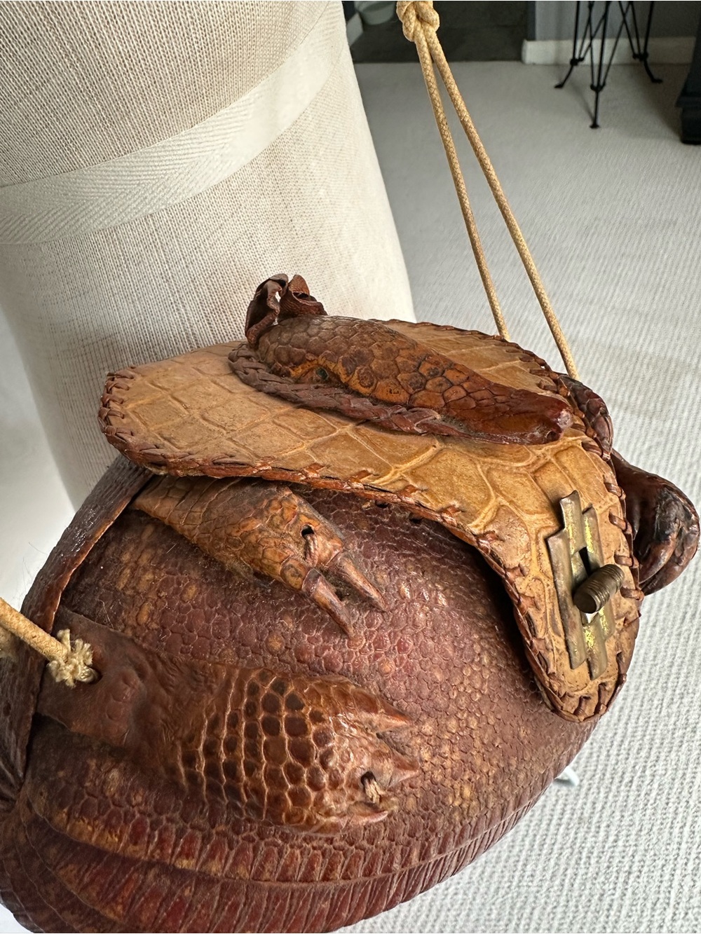 Vintage armadillo purse, purchased in 1968 - Picture 8 of 17